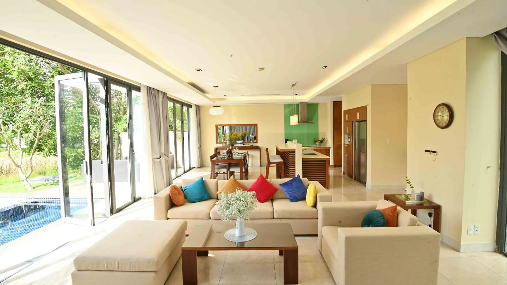 Deluxe Beach Villas By Danatrip 다낭